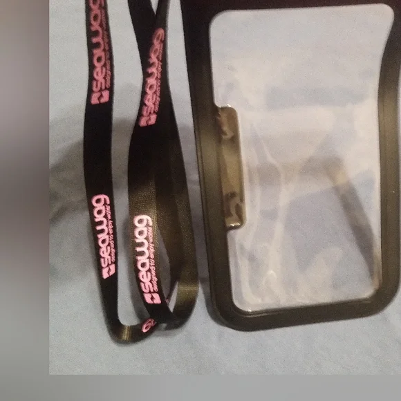 Waterproof Phone Case - Picture 3 of 4